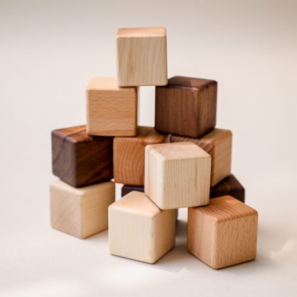 Cube à empiler Montessori